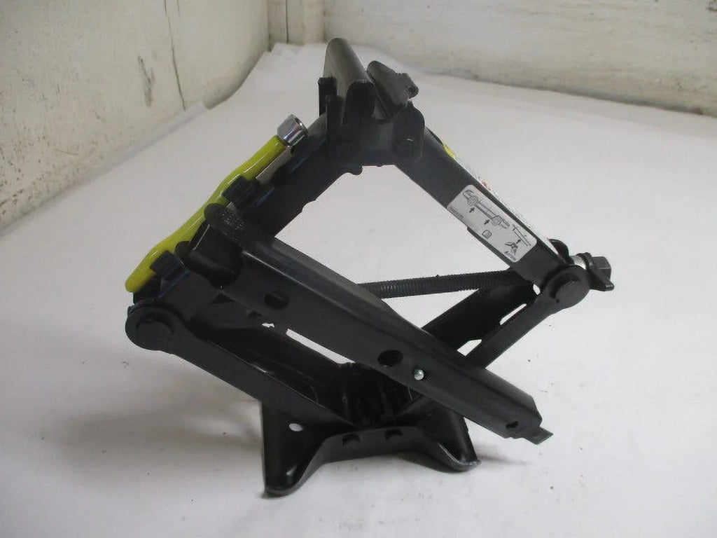 Pre-Owned 07 08 09 Saturn Aura Wheel Tire Jack Assembly w/Tool OEM LKQ (Good)