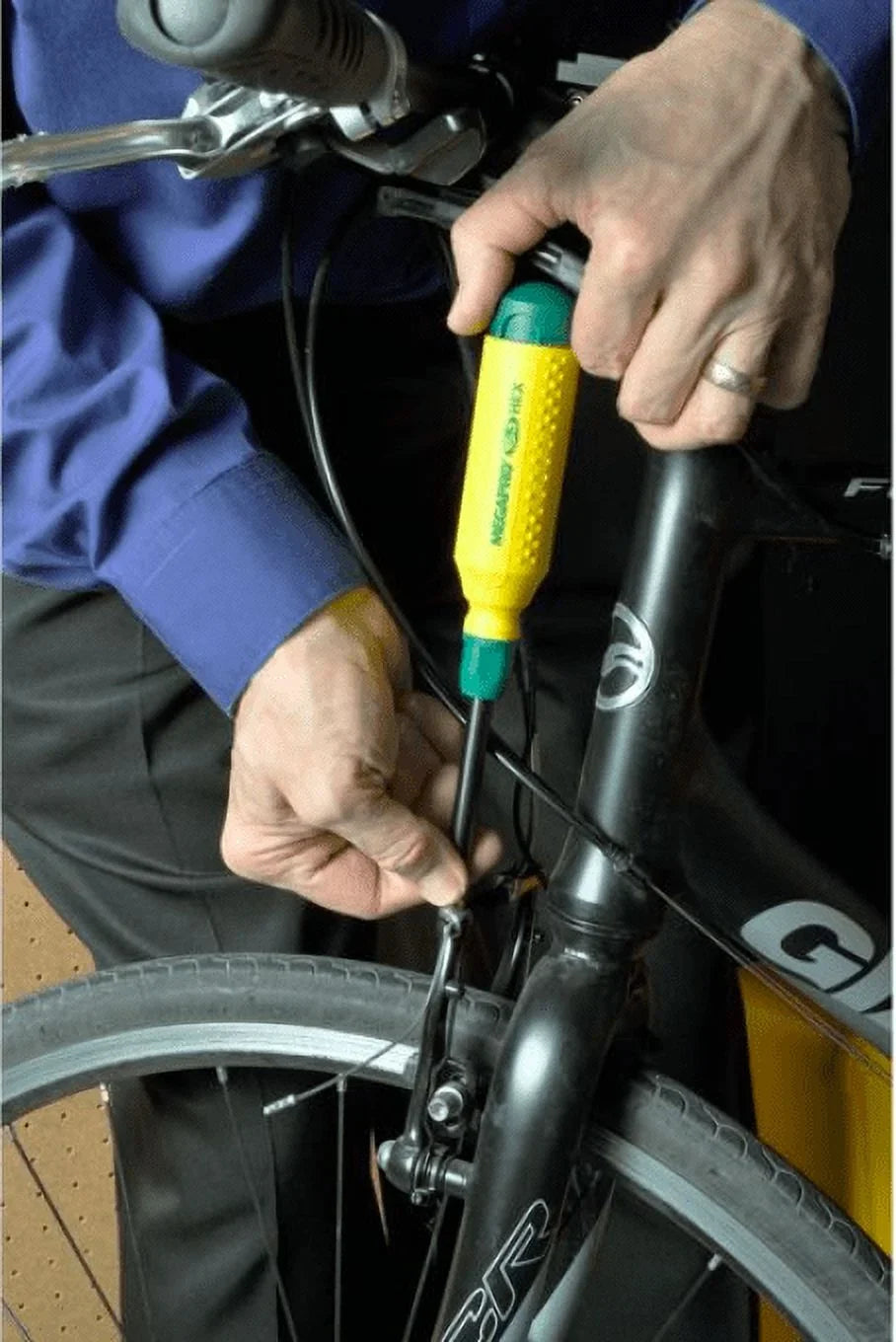 of pieces:8. Hex Bit 8 1/2 in, Drive Size: 1/4 in , Num